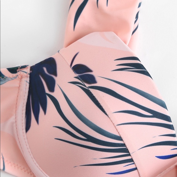 🆕Pink cup top leaves  bikini bottom or top🔥 - Picture 5 of 8